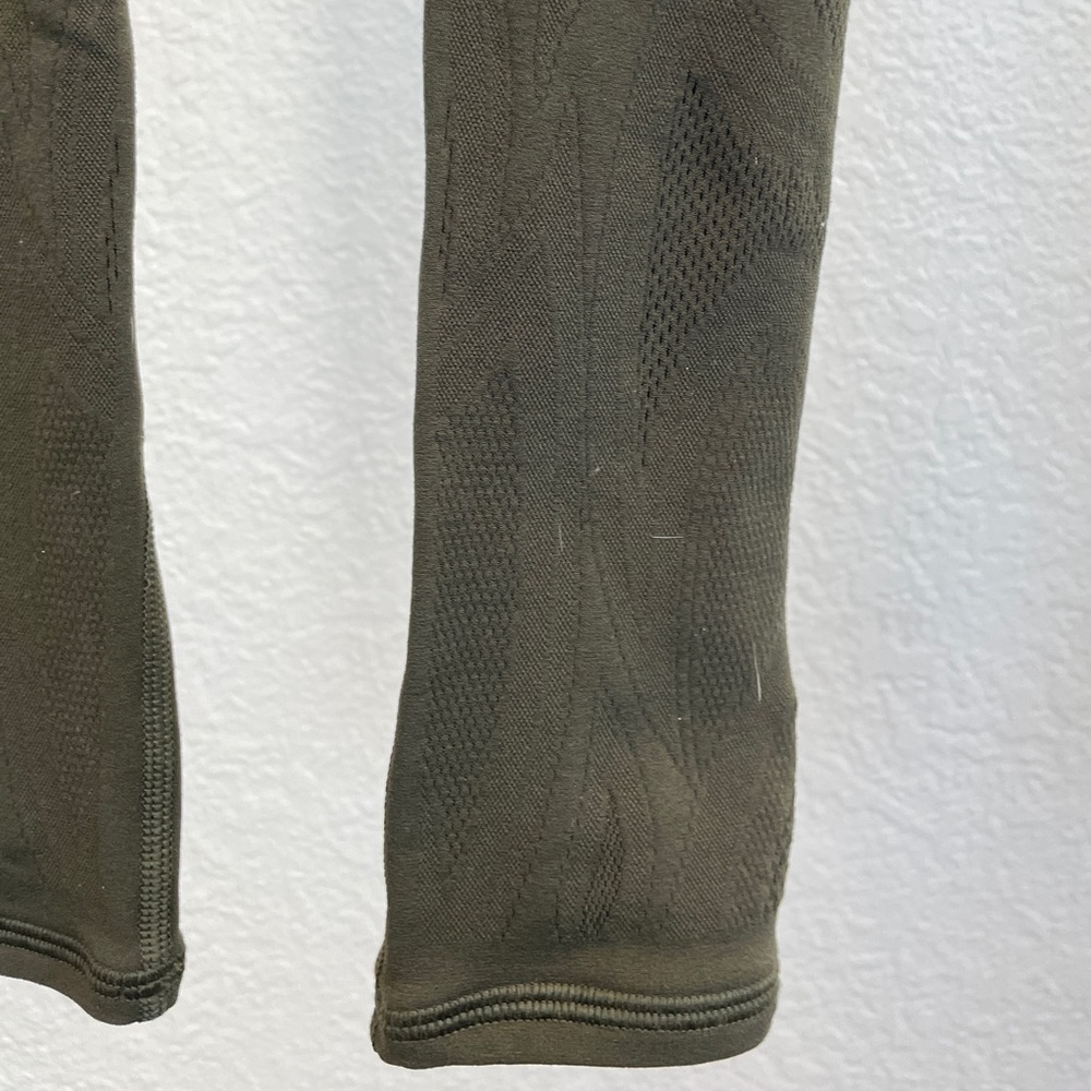 lululemon athletica Dark Green Leggings - Picture 4 of 9